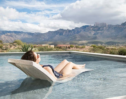 DESTINATION LOUNGER